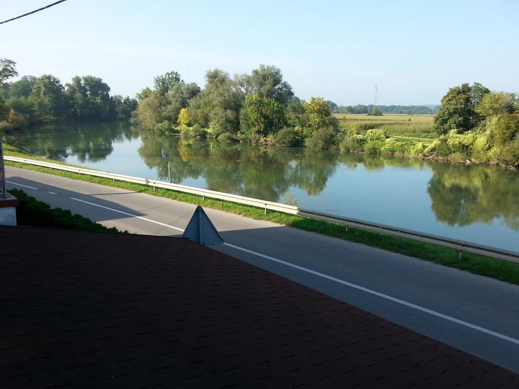 Guesthouse Kod Mosta Karlovac Pokoj fotografie