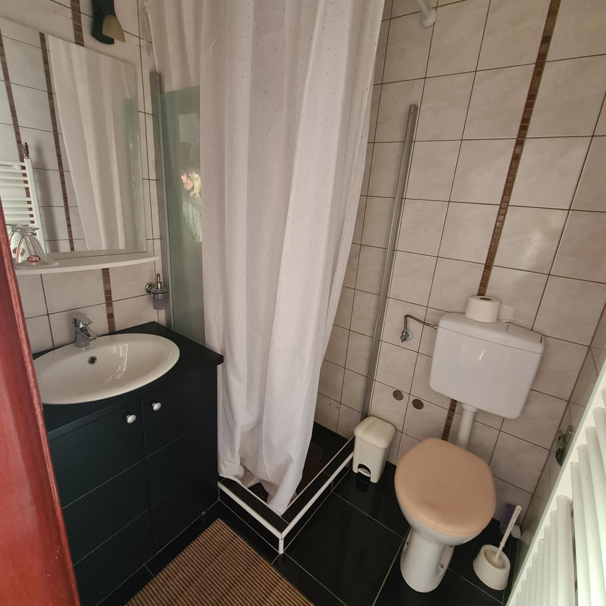 Guesthouse Kod Mosta Karlovac Exteriér fotografie