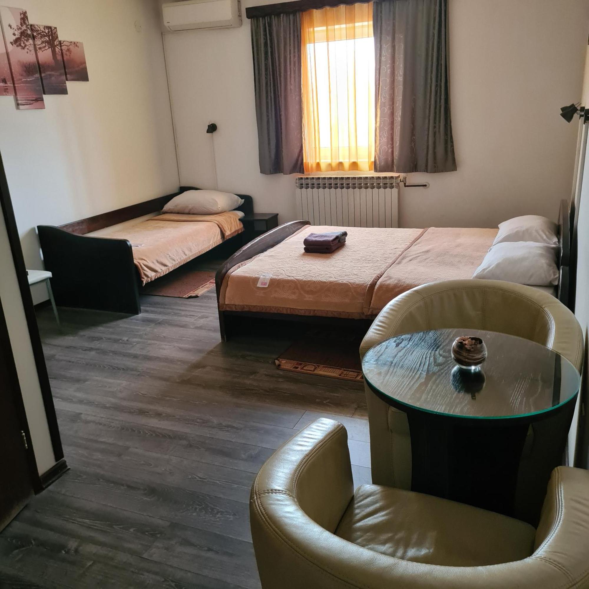 Guesthouse Kod Mosta Karlovac Exteriér fotografie